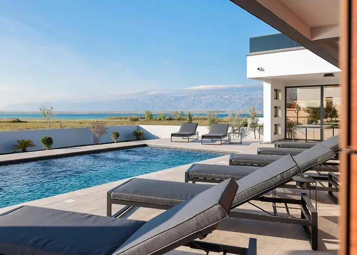 Royal Sands Villa *