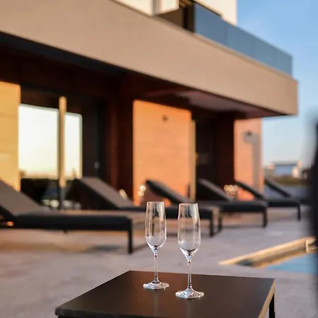 Royal Sands Villa *